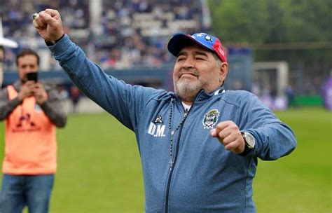 El presidente recibió la primera dosis de la vacuna contra el coronavirus. El mensaje de Diego Maradona tras la victoria de Alberto ...