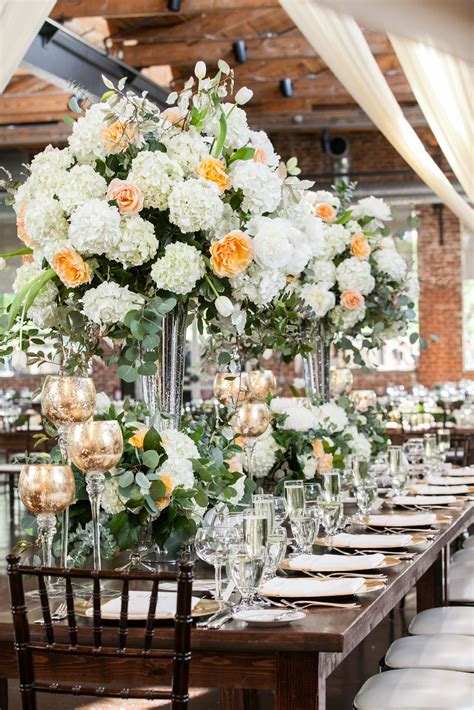 This rate varies depending on the number of flower arrangements, complexity of the bouquets, as well as the cost of the flowers themselves. Average Cost of Wedding Flowers: Making the Most of a ...