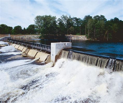 Over 7000 cusecs of water was being released from the dam. Crest Gates | Spillway Gates | Steel Fab Inc.