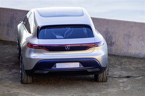 Mercedes Benz confirma el lanzamiento de su primer modelo eléctrico EQ