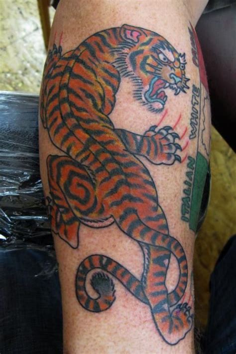 Maybe you would like to learn more about one of these? 31 best Tiger Climbing Up Thigh Tattoo images on Pinterest ...