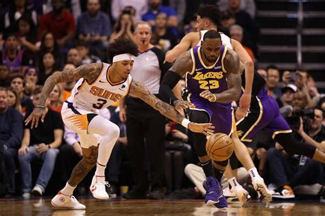 Los Angeles Lakers Win Against Phoenix Suns To Dominate West