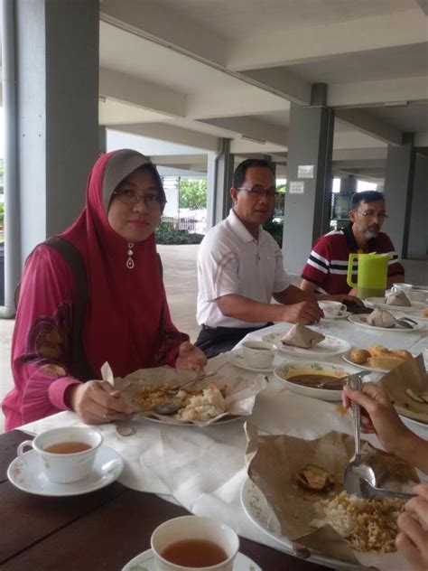 Terjawab • terverifikasi oleh ahli. SMK DATO' HAJI MOHD SAID, KUALA TERENGGANU: KEM BAHASA ...