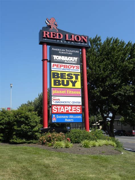 Multi Tenant Pylon And Shopping Center Signs Forman Signs