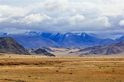 Experience the Untamed Wilderness and Rich Culture of Mongolia 🇲🇳