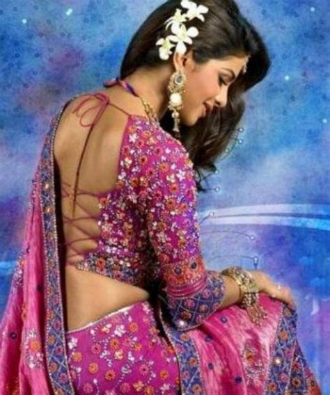 Priyanka chopra's wedding dress took 1,826 hours to make: Priyanka Chopra wedding dress | All Entry Wallpapers