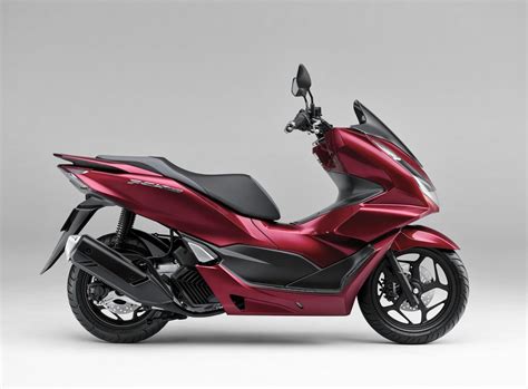 The most popular honda scooters are activa 6g , dio and activa 125. New Honda PCX range of scooters (including a hybrid ...