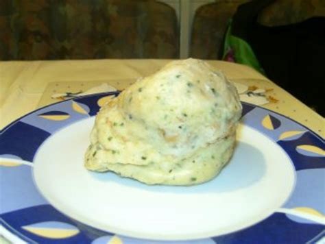 Süß, saftig und am besten schokoladig. Semmelknödel aus Tasse und Mikrowelle - Rezept - kochbar.de