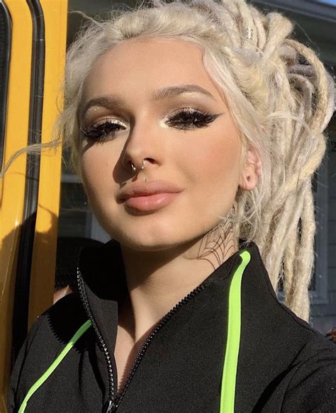 Zhavia On Twitter How Yall Feel About 17☁️ ️ Qbyatywma4