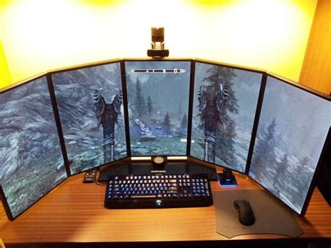 21 Of The Coolest Dual Monitor Setup Youll Ever See