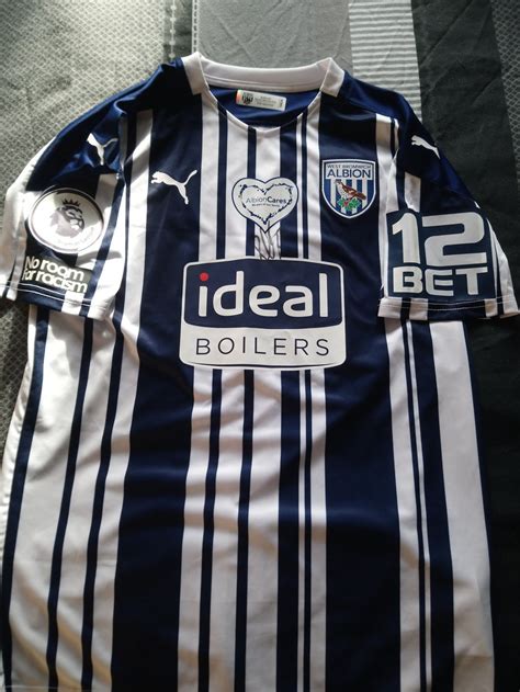 West Bromwich Albion Home Maillot de foot 2020 - 2021. Sponsored by