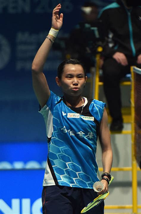 Badminton bulutangkis deceptions shuttle flash skills. Tai Tzu Ying stuns Li Xuerui in Malaysia 2nd round ...