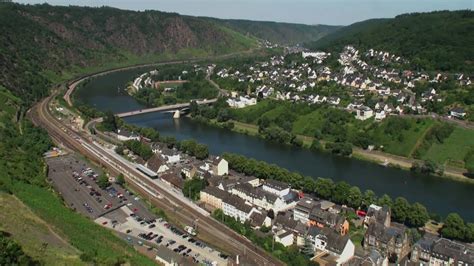 The river and valley span across three different countries Moselle Valley Germany tourism: Cochem Holiday Region ...