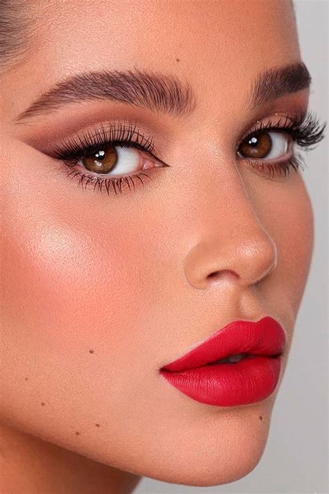 Winged Eyeliner And Matte Bold Red Lips Are Awesome Christmas Makeup Looks In 2020 Credit