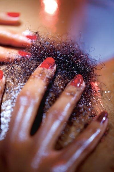 Pubic groomers will argue this to death, but there's no one best way to remove pubic hair. #Unshaven Pubic Hair - #Bush Plush Book