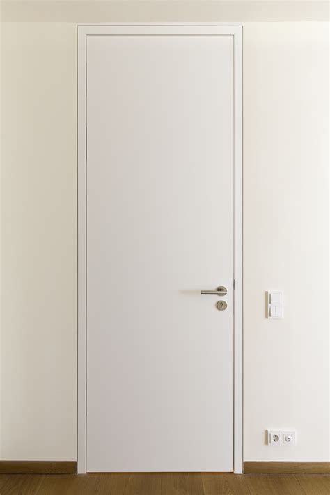 Wohnungstüren innen montage von türen rollläden fenster. mauerbündige Türen | Türen innen, Innentüren, Weiße türen