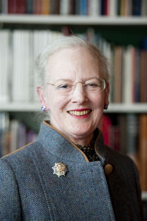 Ya pasaron por el ciclo, carlos ulanovsky, quique prosen y muy pronto llegará alejandro dolina. File:Drottning Margrethe av Danmark.jpg - Wikimedia Commons