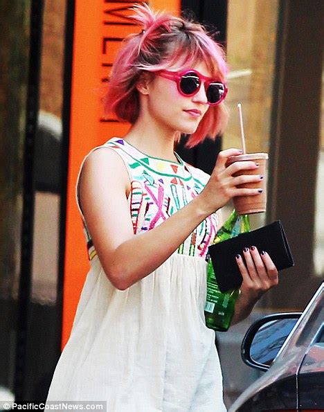 Dianna agron has debuted pink hair while promoting glee: Glee star Dianna Agron goes grungy as she dyes her hair ...