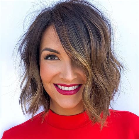 Celebs love short hairstyles, these haircuts look great for the spring and summer and you can transform your look for the new year. 10 Lob Hairstyles for Thick Wavy Hair - Shoulder Length ...