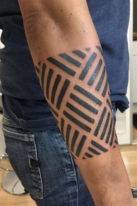Cultures that originated this style of tattooing are the aztec and borneo cultures. 100 Best Tribal Armband Tattoos with Symbolic Meanings ...