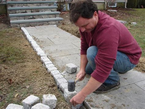 How to lay edging stones in garden. How to Lay a Bluestone Walkway | how-tos | DIY