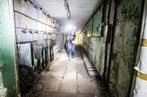 (military) a hardened shelter, often buried partly or fully underground. Nato-Bunker | FLAB