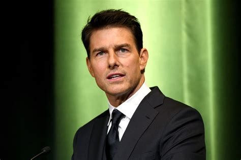 Том круз, tom cruise карьера: Why Tom Cruise Is 'Not Allowed' To Have a Relationship With Daughter Suri