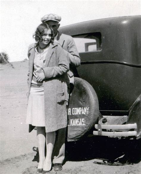 Vintage Photo 1930 Bonnie And Clyde Couple Cuddles By Kansas Car Bonnie Parker Bonnie N Clyde