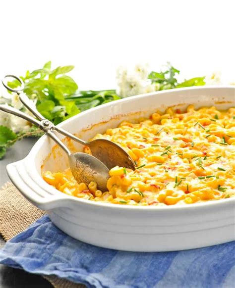 Cheesy, creamy when thinking of what to serve with mac and cheese, you'll want food items that will contrast those rich and creamy flavors. Dump-and-Bake Chicken Mac and Cheese - The Seasoned Mom