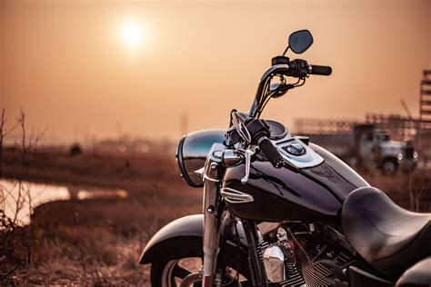 Black Cruiser Motorcycle · Free Stock Photo