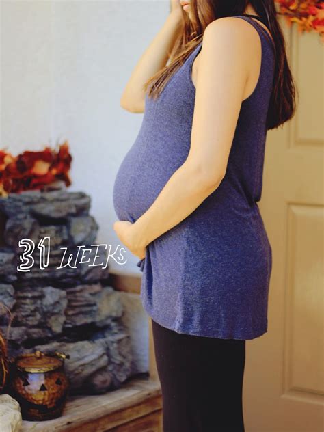 Zackandsydney 31 Weeks Pregnant Picture