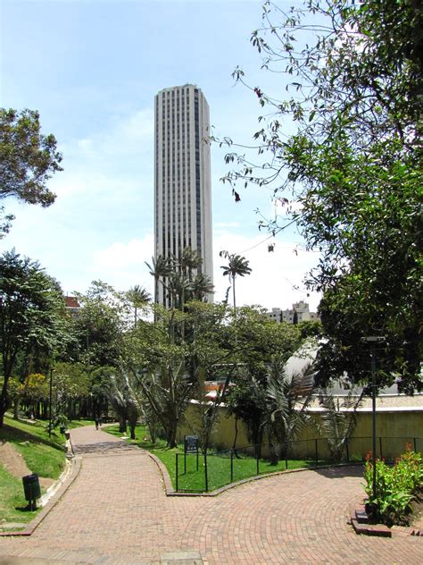 Find deals and phone #'s for hotels/motels aveninda la esperanza no 51 40, bogota, colombia ~2.73 miles northwest of torre colpatria. Torre Colpatria | Bogota, Colombia, París