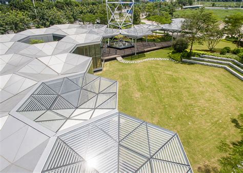 We did not find results for: Eye-catching HEX-SYS buildings go up in a snap - no glue ...