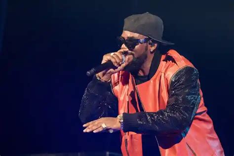 r kelly accused of holding women hostage in alleged ‘cult college candy