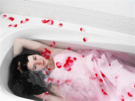 Wallpaper Portrait Woman Selfportrait Girl Self Bathroom Petals Dress Bathtub Gown