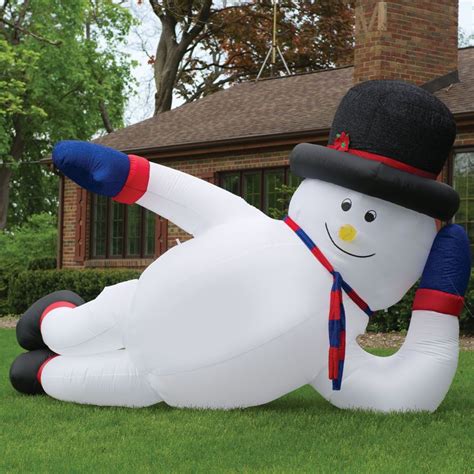This Is Hilarious Christmas Inflatables Wacky Holidays Snowman
