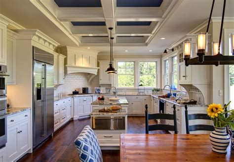 Beach House Style Kitchen - Colonial Craft Kitchens
