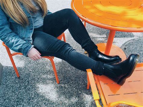 Today, dr martens has retained its trademark designs but added a fresh, contemporary twist with the addition of coloured soles, soft suedes, bright colours these boots fit my feet perfectly! Dr. Martens 2976 Smooth Leather Chelsea Hi Top Black in ...