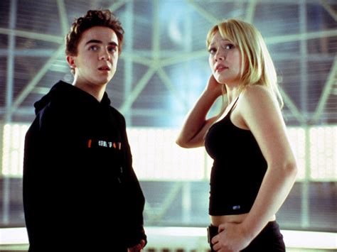 Cody banks (frankie muniz) seems like a typical teenager. Agent Cody Banks 2003 Full Movie Watch in HD Online for ...