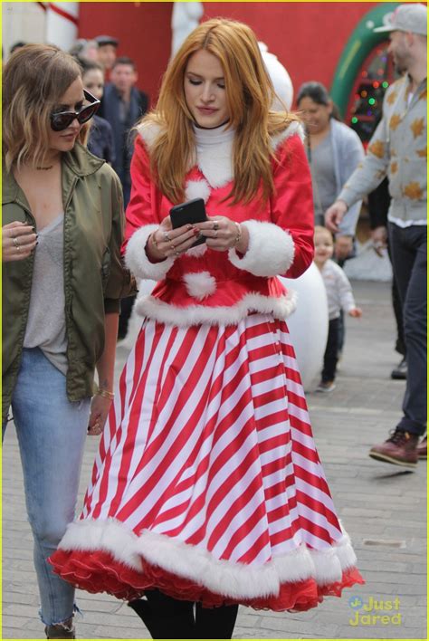 Bella Thorne Serves Up Sprinkles Cupcakes To Grove Shoppers Photo 756398 Photo Gallery