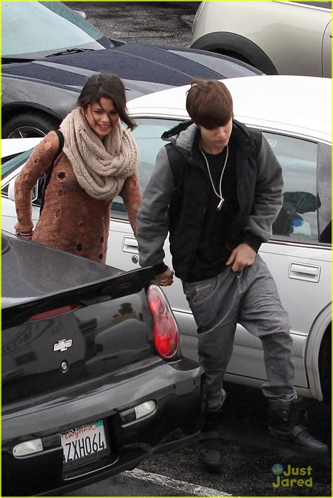 Selena Gomez And Justin Bieber Ihop Breakfast Date Justin Bieber And Selena Gomez Photo