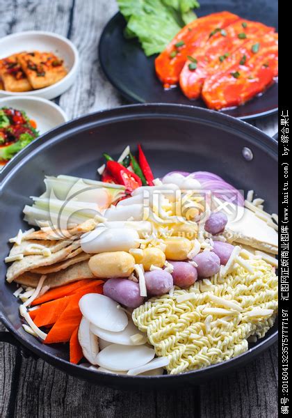 Pokka cafe (kolour tsuen wan ii), hồng kông ảnh: 韩国芝士年糕火锅_正版商业图片_昵图网nipic.com
