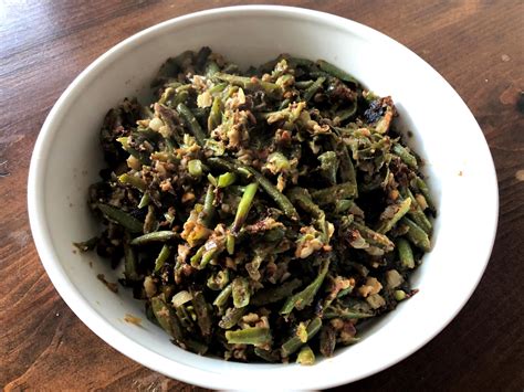 Taste the salad to see whether it's spicy to your liking. Chilli, Peanut Green Beans - Feast of Plants