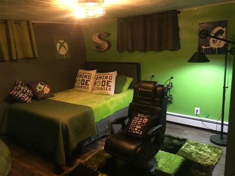 Designing a teenage boy's bedroom might feel like a scary gamble for many parents. Good Boys Gaming Bedroom Ideas Concept - House Decor ...