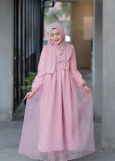 Baju pendamping pengantin wanita yang nampak istimewa tentu bakal membuat 9. Warna Baju Seragam Untuk Tpa - 7 Inspirasi Warna Hijab ...