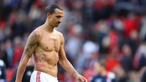 Ibrahimovic is one of the highest earners in major league soccer, pulling in a sum of $7.2 million (£6m) a season with la galaxy. Danny Roberts challenges Zlatan Ibrahimovic, UFC 204 | Fox ...