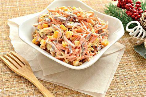Салат копченая курица, корейская морковь, кукуруза: рецепты Картинка - Салат копченая курица, корейская морковь, кукуруза: рецепты