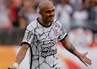 Corinthians vence com gol de Fábio Santos