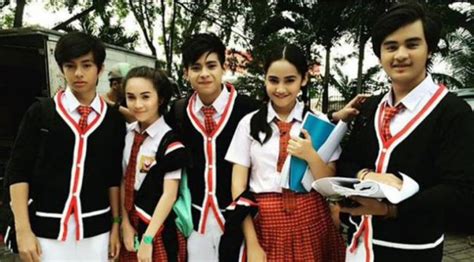 Sinetron love story the series sctv merupakan sinetron yang sangat di rekomendasikan buat kamu tonton. Biodata Syifa Hadju Pemeran Utama Sinetron Mermaid In Love SCTV - Share to all