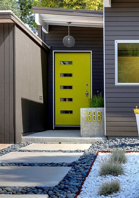 We rounded up our favorite front door color ideas for 2021. 25 Modern Front Door With Wood Accents | HomeMydesign
